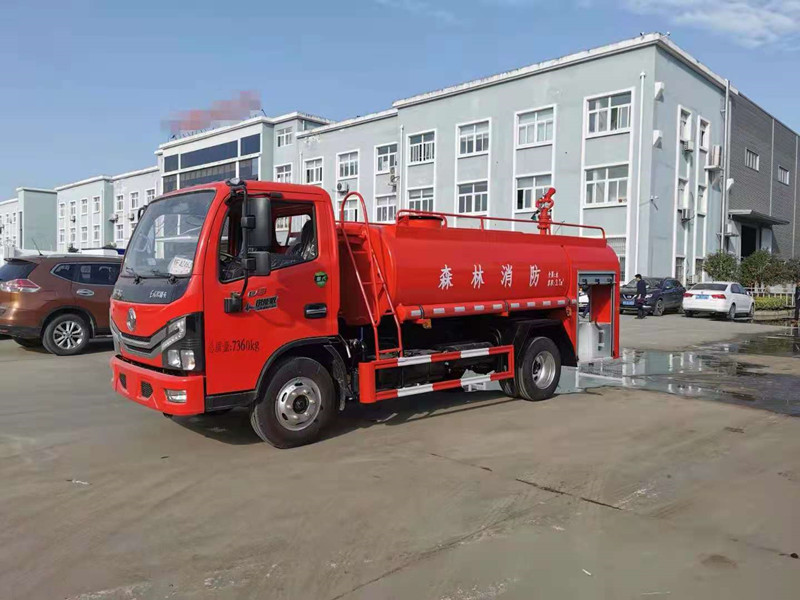 东风4.0吨消防洒水糖心vlog
